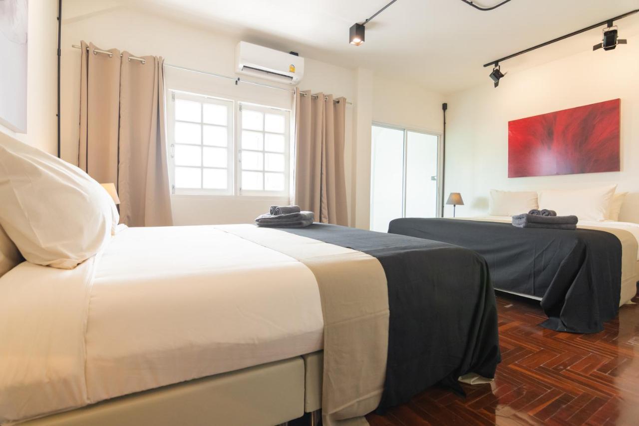 Mini-Me Hubs, Charm Suites & Pool In Old City Чиангмай Экстерьер фото